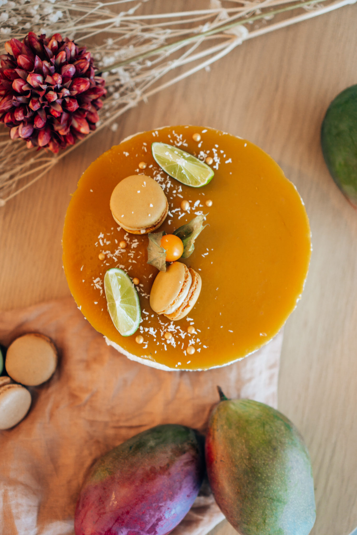 Helppo mangojuustokakku